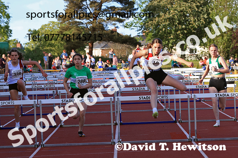 Hurdles, 2025 NEGP No 2, Monkton Stadium, Wednesday, May 28th. Photo: David T. Hewitson/Sports for All Pics